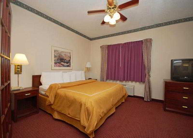 فندق أديسونفي  أجنحة كواليتي الغرفة الصورة